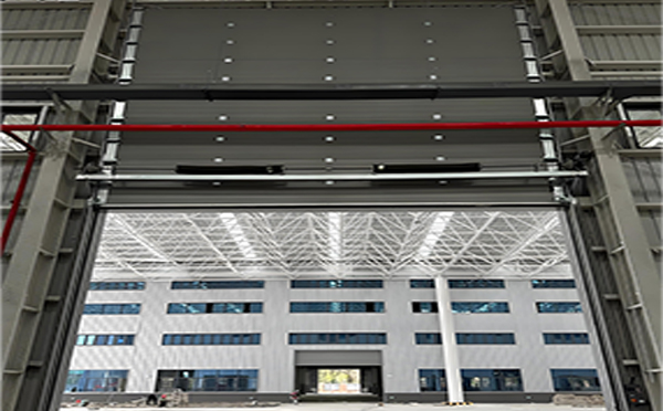 利通工业提升门