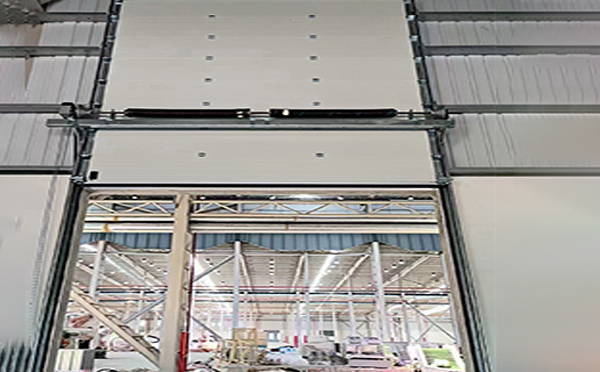 利通工业提升门