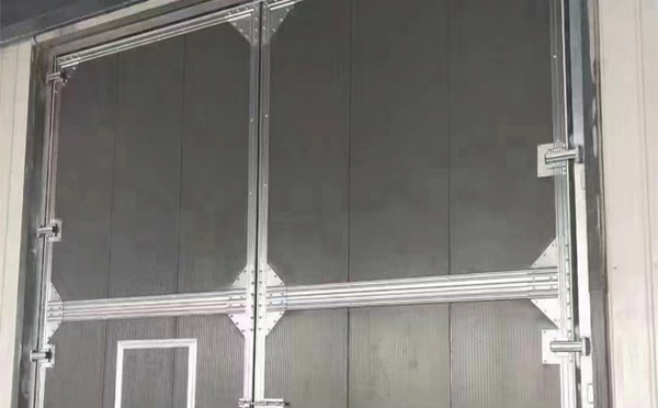 利通兰州厂房利通工业门选购与使用指南：打造高效安全的生产环境