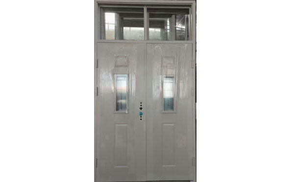 利通学校教室门