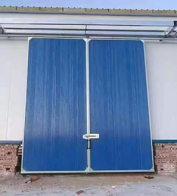 利通工业门在大型仓储物流通道中的应用实例